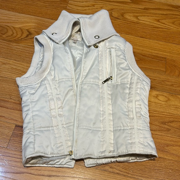 Vest by Yoki - Picture 1 of 6